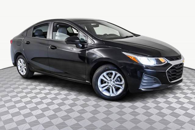 2019 Chevrolet Cruze LS FWD photo