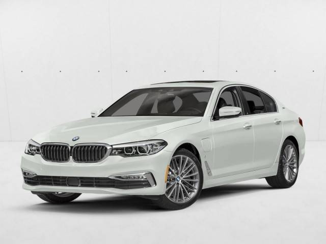 2019 BMW 5 Series 530e iPerformance RWD photo