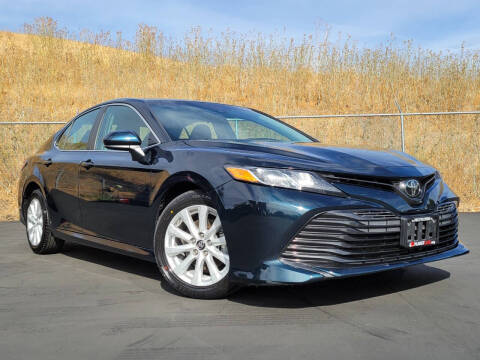 2019 Toyota Camry LE FWD photo