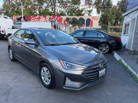 2019 Hyundai Elantra SE FWD photo