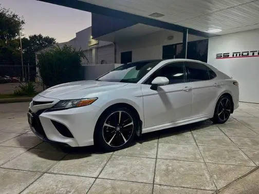 2019 Toyota Camry XSE FWD photo