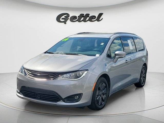 2019 Chrysler Pacifica Minivan Hybrid Limited FWD photo