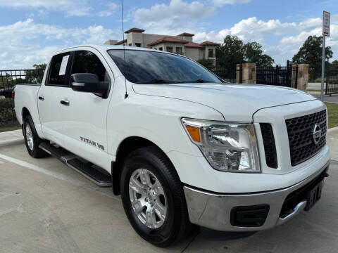 2019 Nissan Titan SV 4WD photo
