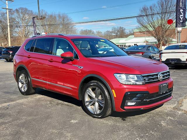 2019 Volkswagen Tiguan SEL R-Line AWD photo