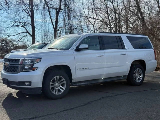 2019 Chevrolet Suburban LT 4WD photo