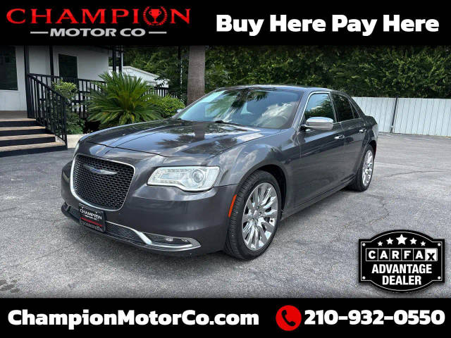 2018 Chrysler 300 Limited RWD photo