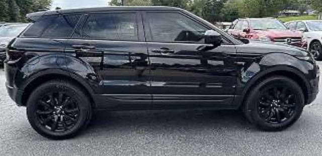 2019 Land Rover Range Rover Evoque SE Premium 4WD photo