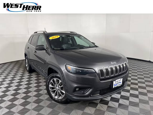 2019 Jeep Cherokee Latitude Plus 4WD photo