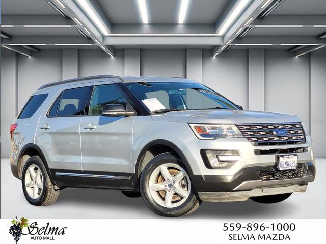 2017 Ford Explorer XLT 4WD photo