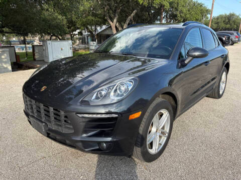 2018 Porsche Macan AWD photo