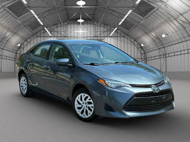 2019 Toyota Corolla LE FWD photo