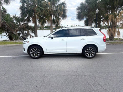 2019 Volvo XC90 Momentum AWD photo