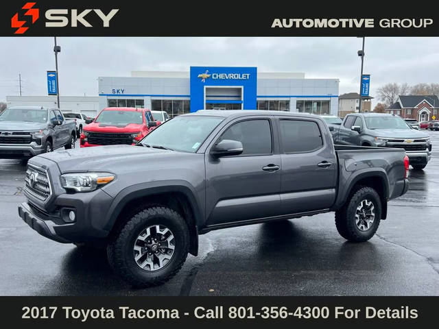 2017 Toyota Tacoma SR5 4WD photo