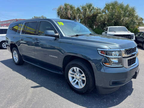 2019 Chevrolet Suburban LS 4WD photo