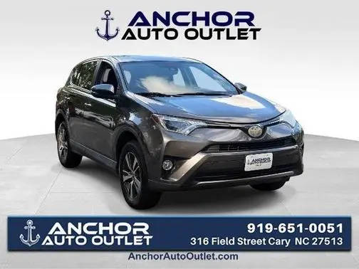 2018 Toyota RAV4 XLE AWD photo