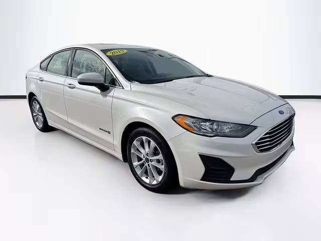 2019 Ford Fusion SE FWD photo