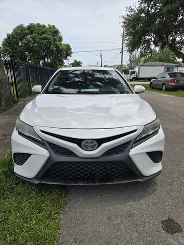2019 Toyota Camry SE FWD photo