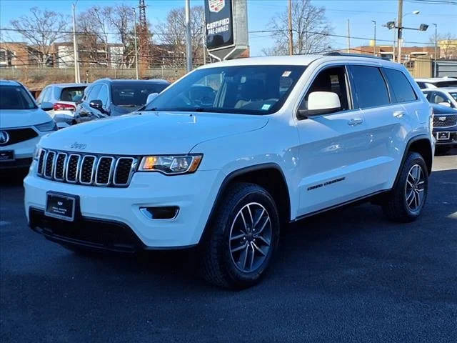 2019 Jeep Grand Cherokee Laredo E 4WD photo