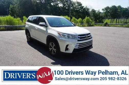 2019 Toyota Highlander LE FWD photo