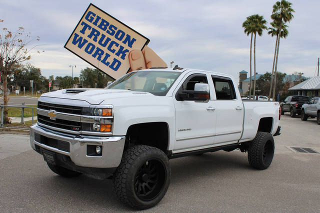 2019 Chevrolet Silverado 2500HD LTZ 4WD photo