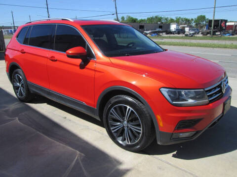 2019 Volkswagen Tiguan SEL FWD photo