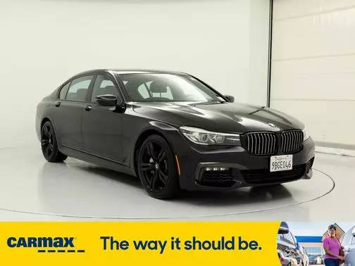 2019 BMW 7 Series 740i RWD photo