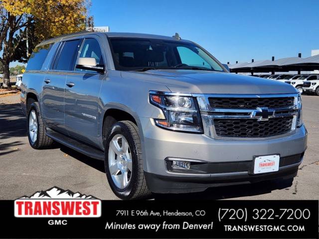 2019 Chevrolet Suburban LT 4WD photo