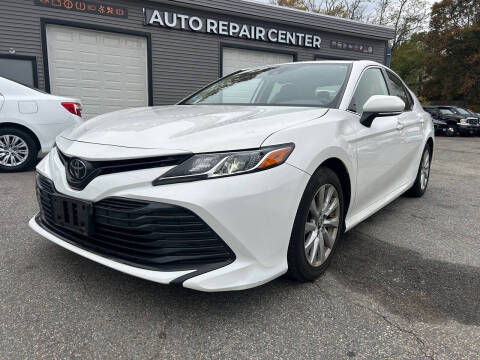 2019 Toyota Camry LE FWD photo