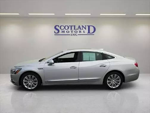 2018 Buick LaCrosse Essence FWD photo