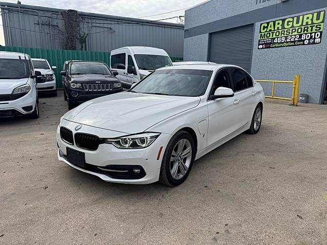 2018 BMW 3 Series 330e iPerformance RWD photo