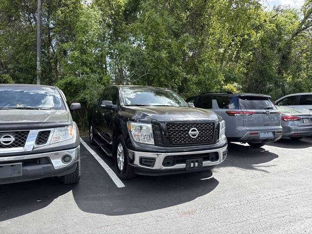 2019 Nissan Titan SV RWD photo