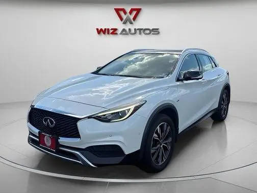 2019 Infiniti QX30 LUXE AWD photo