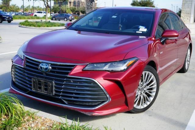 2019 Toyota Avalon Hybrid Limited FWD photo