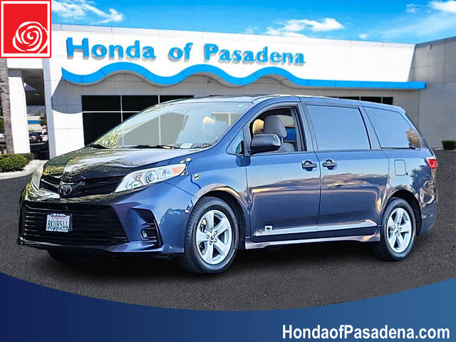 2019 Toyota Sienna L FWD photo