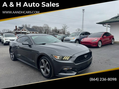 2015 Ford Mustang V6 RWD photo