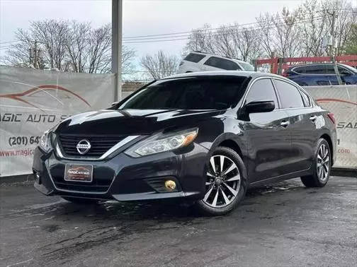 2017 Nissan Altima 2.5 SV FWD photo