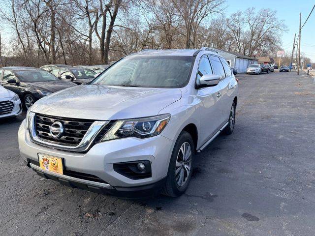 2017 Nissan Pathfinder SV 4WD photo