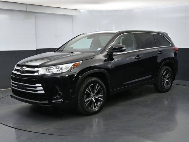 2019 Toyota Highlander LE AWD photo