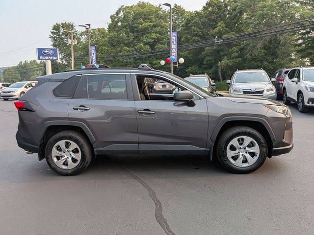 2019 Toyota RAV4 LE AWD photo