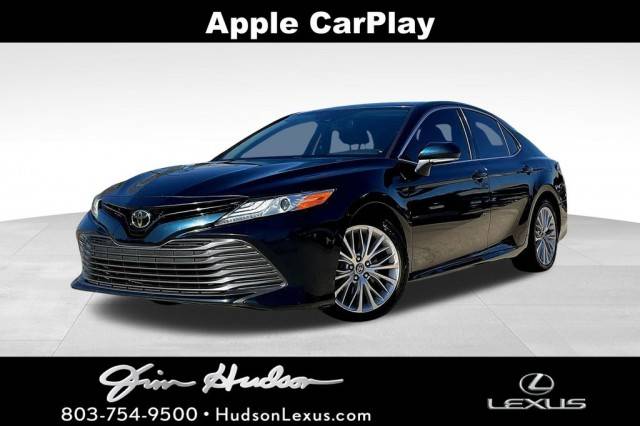 2019 Toyota Camry Hybrid XLE FWD photo