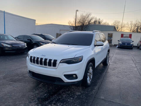 2019 Jeep Cherokee Latitude FWD photo