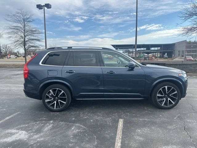 2019 Volvo XC90 Momentum AWD photo