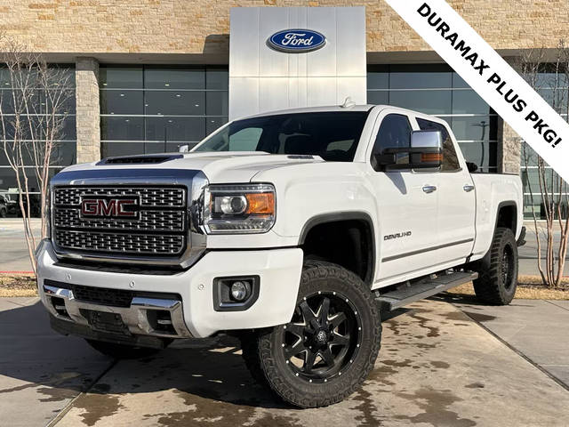 2019 GMC Sierra 2500HD Denali 4WD photo