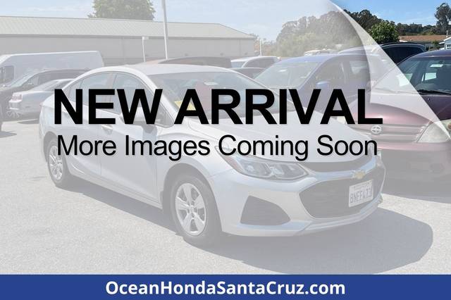 2019 Chevrolet Cruze LS FWD photo