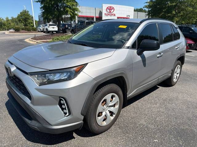 2019 Toyota RAV4 LE FWD photo