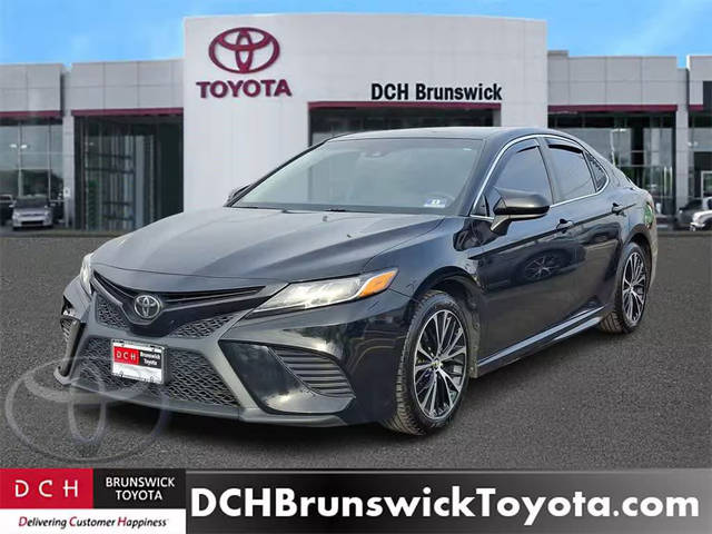 2019 Toyota Camry SE FWD photo