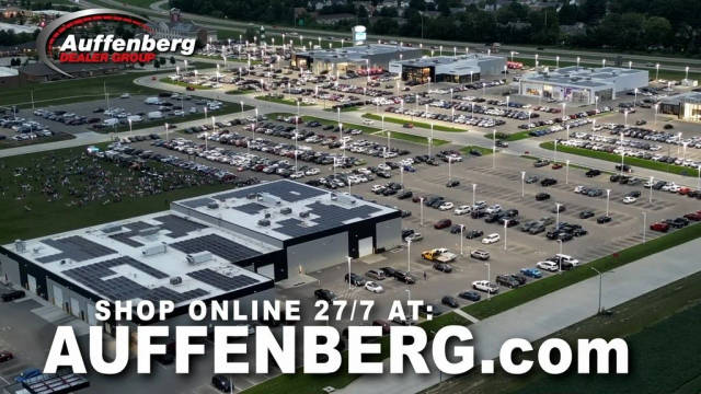 2017 Dodge Grand Caravan SXT FWD photo