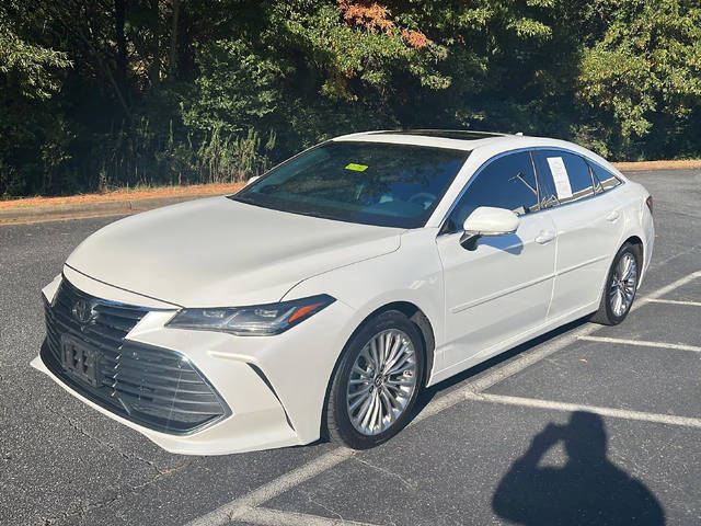 2019 Toyota Avalon Limited FWD photo