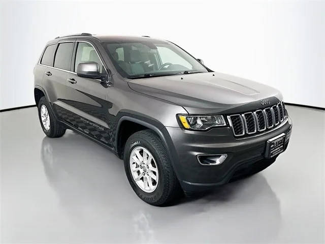 2019 Jeep Grand Cherokee Laredo E 4WD photo