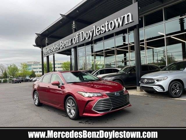2019 Toyota Avalon Hybrid XLE FWD photo